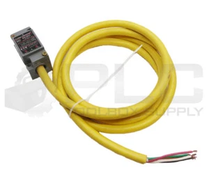 CUTLER HAMMER E51SCL /B2 BODY W/ E51RCS /A1 RECEPTACLE W/ APPROX 7' CABLE - Picture 1 of 5