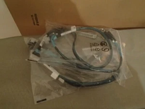 HPe 8 SFF cable PN P51548-001 - Bild 1 von 1