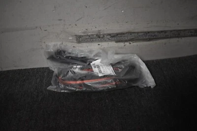 Infiniti M37 2011-2013 base goma extremo fábrica OEM Foto 1 de 4