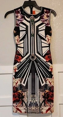 Clover Canyon Mini Vestido Sin Mangas XS Multicolor Usado Foto 1 de 4