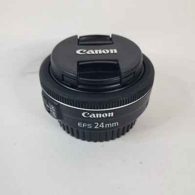 Lente Canon EF-S 24 mm 1:2,8 STM tiene ambas tapas lente limpia buen estado probado  Foto 1 de 4