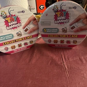 *2* Zuru 5 Surprise TOY Mini Brands Series 2 COLLECTORS CASE *Lot Of 2* - Picture 1 of 4