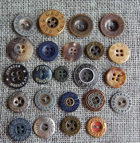 Lot of Antique Vtg Designer Buttons Plastic #1022-B Cover
