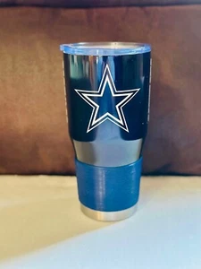 Dallas Cowboys 30 Oz Tumbler with Rubber Slip Guard. Brand New - Picture 1 of 3
