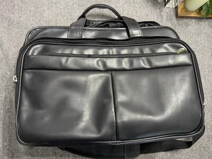 McKlein USA Walton 17" Leather Expandable Double Compartment Laptop Briefcase - Picture 1 of 12