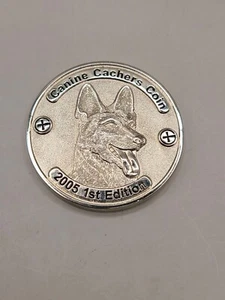 Canine Cachers 2005 first edition Geocoin extremely limited 209 of 500 - Afbeelding 1 van 3