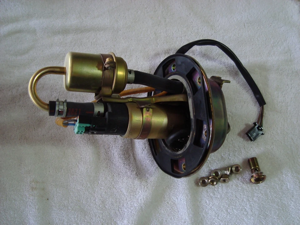 Unidad de envío de bomba de combustible tanque gasolina Honda CBR929RR CBR 929 2000 2001 2002 Foto 1 de 1