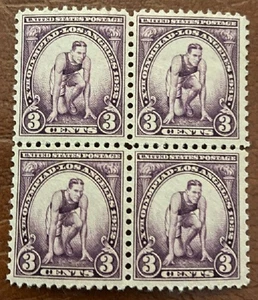 United States Stamps Scott Catalogue #718 Block of Four!  Low Shipping! - Picture 1 of 1