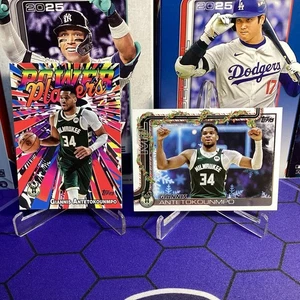 2025-26 Topps Holiday Giannis Antetokounmpo Power Players & Holiday Back SP - Bild 1 von 2