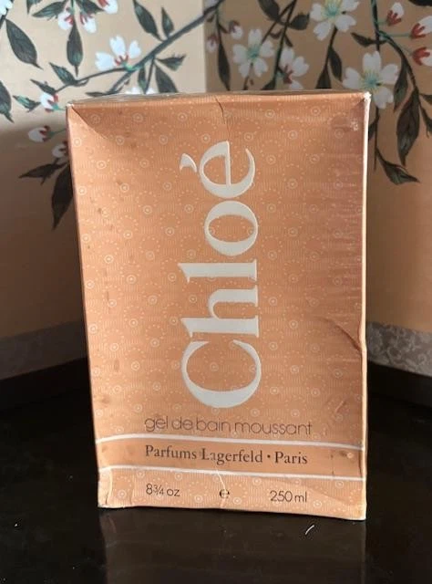 Gel Perfumado Chloe de Baño de Parfum Lagerfeld, París en Caja Sellada Foto 1 de 1
