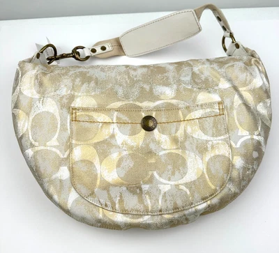 Y2K 蔻驰复古罕见全新带标签切尔西金色/奶油色签名帆布流浪汉单肩包 — 第 1/4 张图片