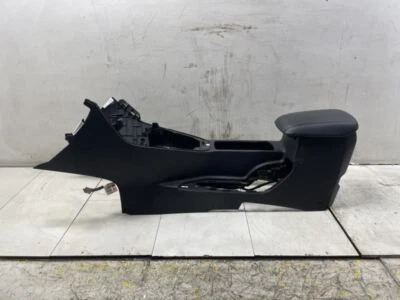 Console Ford Focus SE 2018 PISO CENTRAL FABRICANTE DE EQUIPAMENTO ORIGINAL+ - Imagem 1 de 4