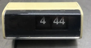 Vintage 12 Hour Flip Clock No(o) Jewels Model 3500 Made in Hong Kong TESTED - Picture 1 of 6
