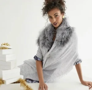 CAbi Heavenly Wrap Light Heather Gray Knit Black Tipped Faux Fur #4081 Fall 2020 - Picture 1 of 9
