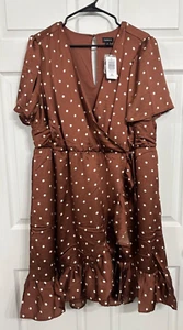 NWT Torrid Size 2 18/20 Mini Bubble Charmeuse Faux Wrap Dress Brown Polka Dot - Bild 1 von 7
