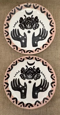 (2) Platos de ensalada de postre Anthropologie Be Present Hestia manos rosa loto negro Foto 1 de 4