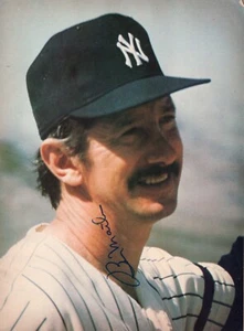 1977 NY Yankees Team Signed Yearbook  27 Signatures - Picture 1 of 24