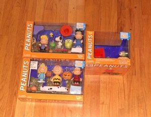 SET BESTEHEND AUS 3 Peanuts Memory Lane ITS THE GREAT PUMPKIN CHARLIE BROWN Figuren Box Sets - Bild 1 von 3