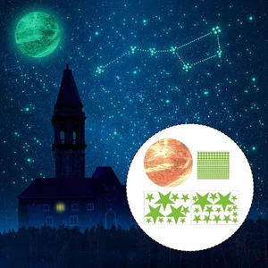 Im Dunkeln Leuchtende Sterne Und Monde Als Kinderzimmer Dekor für Die Decke - Picture 1 of 5