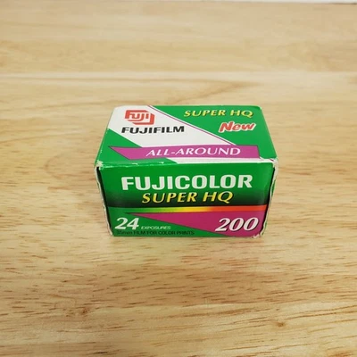 Película Fujifilm Super HQ 35 mm 200 velocidades 24 exposición caducada 01/2001 nueva sellada Foto 1 de 4