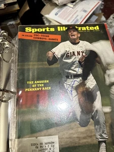 Gaylord Perry Signed Sep 26 1966 Baseball Sports Illustrated Magazine Giants HOF - Picture 1 of 1