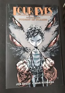 Four Eyes Volume 1: Forged in Flames (Trade Paperback) nuovissima immagine fumetti - Foto 1 di 1