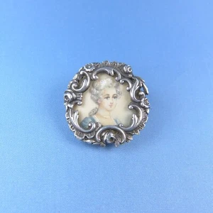 Zarte viktorianische Miniatur bemalte Portrait Brosche / antike Anstecknadel - Bild 1 von 7