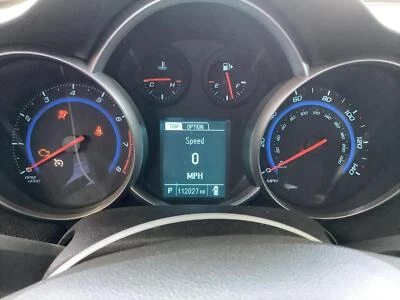 Used Speedometer Gauge fits: 2016 Chevrolet Cruze MPH US market gasoline w/black - Imagem 1 de 4
