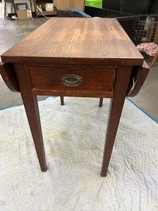 Pembroke Table Drop Leaf One Drawer Dovetailed American - Picture 1 of 12