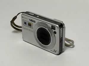 Sony Cyber-Shot DSC-W120 fotocamera digitale 7,2 megapixel argento testato - Foto 1 di 2