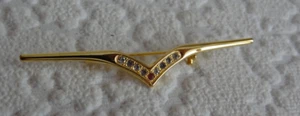 Bold tone bar chevron brooch - Picture 1 of 3