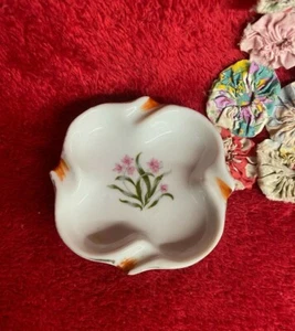 Asian Swirl Shaped Floral Design Ashtray Made in Japan - Picture 1 of 4