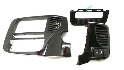MITSUBISHI OUTLANDER MK3 Heater Surround & Trim Panels 2012 - 2019 — 第 1/4 张图片