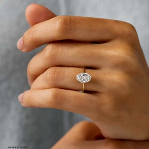 Anillo de compromiso de oro amarillo de 18k diamante talla ovalada 2,20 quilates IGI cultivado en laboratorio - Imagen 1 de 14