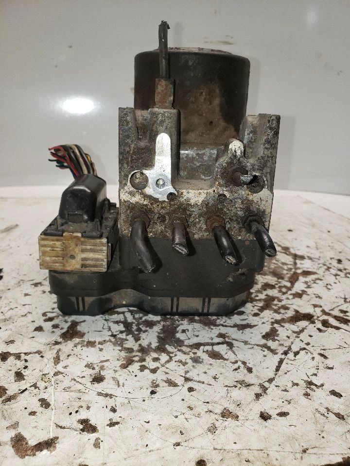 Módulo de control de bomba de freno ABS para Scion XB Scion 2006 Foto 1 de 4