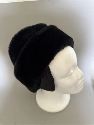 Женская шапка-таблетка из искусственного меха черная - с подкладкой КРАСИВАЯ безымянный размер средний - Изображение 1 из 4