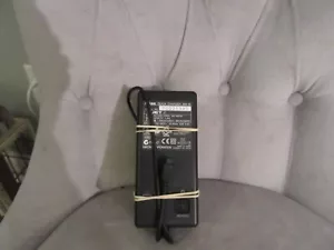 Nikon Quick Charger MH-16 For Nikon D1 D1x D1h Great Shape! - Picture 1 of 4