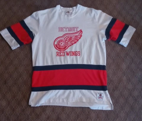 Vintage 90s Nutmeg Mills Large L Detroit Red Wings T Shirt Good Shape Rugby USA Cover