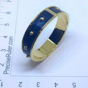 Brazalete con bisagras con tachuelas de cuero negro firmado por Joan Rivers - Imagen 1 de 4