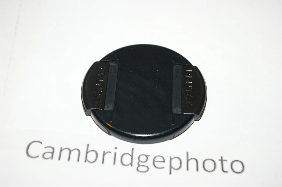 Original pentax brand snap on 58mm front lens cap - Image 1 of 1