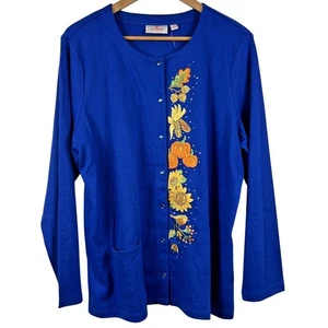 Quacker Factory Neu mit Etikett Druckknopfleiste Herbst Fleece Cardigan XL blau verzierte Kürbisse - Bild 1 von 11