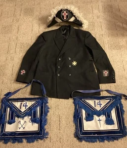Antique Knight Templars Freemason Lot: Ostrich Napoleon Hat 7 1/4, Aprons, ++++ - Picture 1 of 24