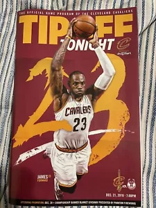 OFFICAL GAME PROGRAM CLEVELAND CAVALIERS VS MILWAUKEE BUCKS GIANNIS LEBRON 2016 - Picture 1 of 3