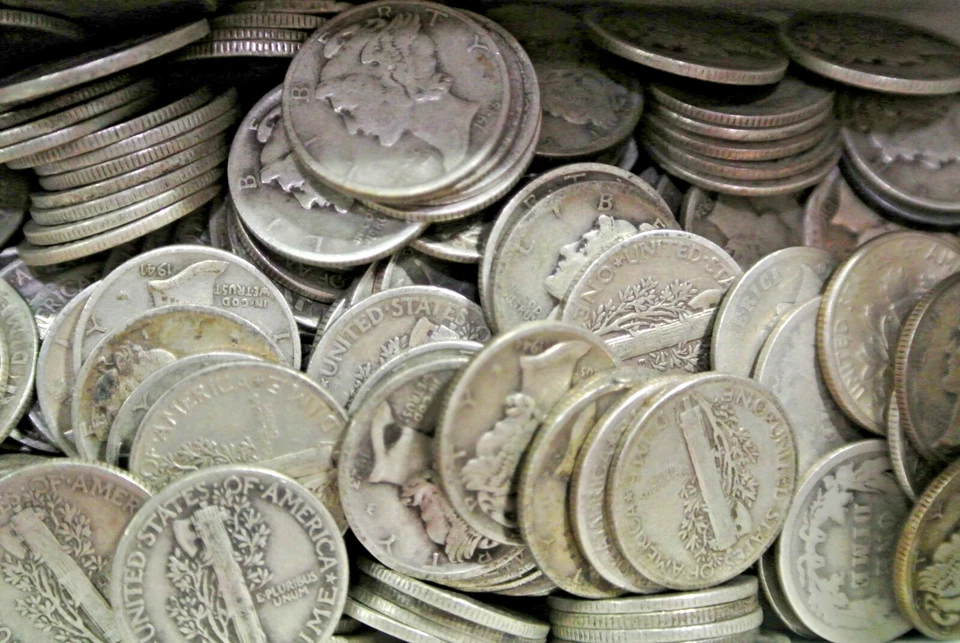 Bulk Lot Full Date Mercury Silver Dime 90% 50 Coin $5.00 Face - Image 1 of 4