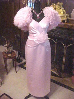 VESTIDO SATINADO ROSA SALÓN BODA VINTAGE DAMAS MUJERES TALLA PETITE 4-6 ALTERADO Foto 1 de 4