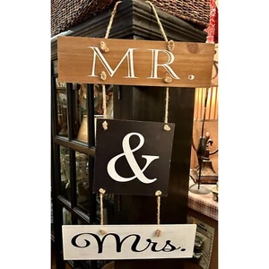 Mr & Mrs Hanging Plaques - Picture 1 of 2