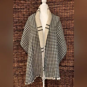 NWT Francesca's Scarf Plaid Oversized Wrap Soft Winter Cream Black Contemporary - Picture 1 of 10