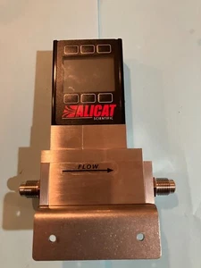 Alicat Scientific MCES-1SLPM-D-DB15/5M N2 1000 SCCM 1/4 VCR - Picture 1 of 8