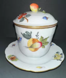 HEREND Jam/Mustard Jar Berry Lid with Attached Underplate - Picture 1 of 12
