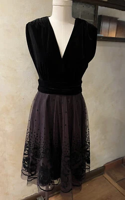 Vestido de cóctel formal vintage Sandra Darren negro terciopelo y encaje talla 8 Foto 1 de 4